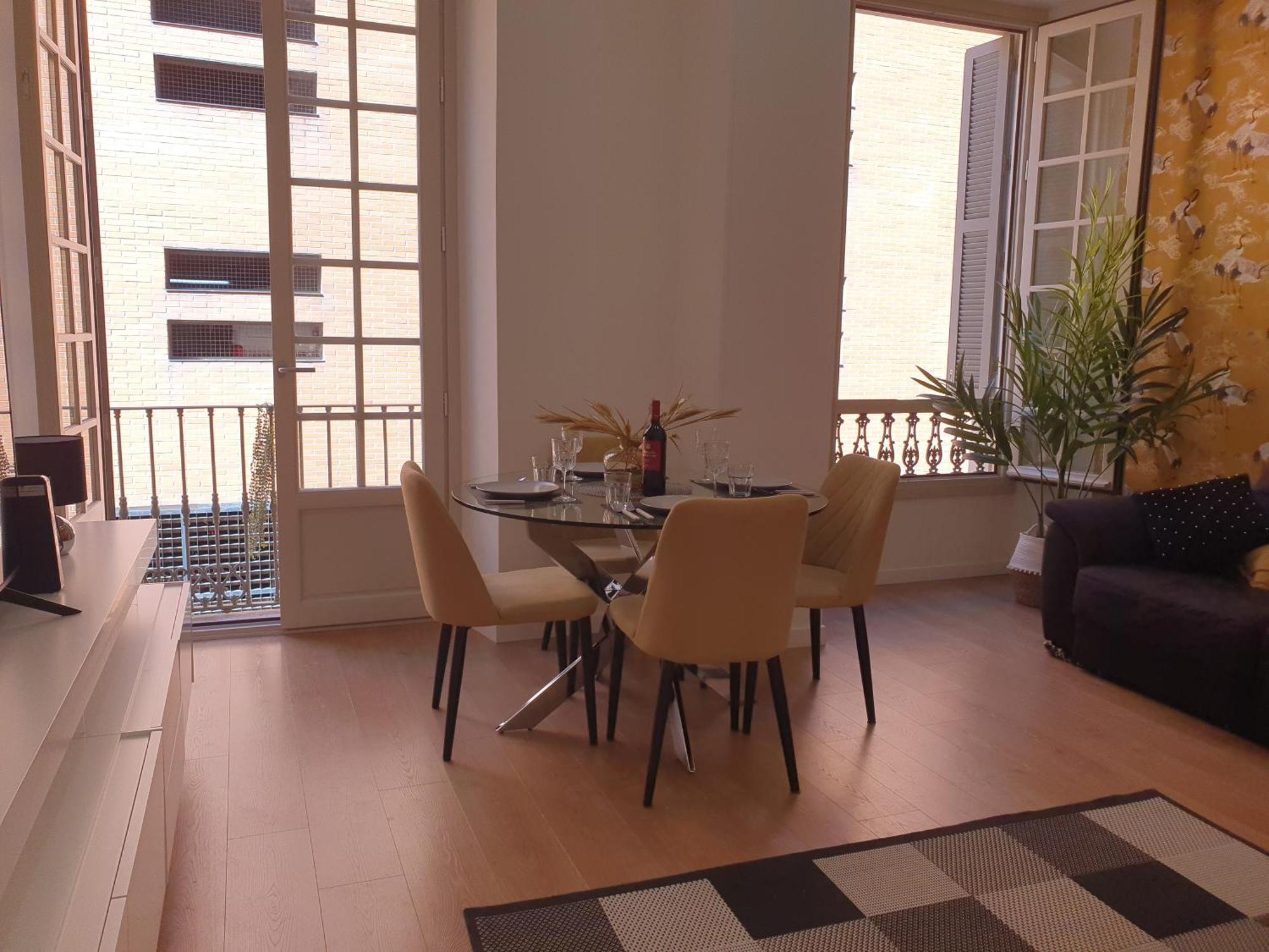 Beautiful Historic Center Apt! Малага Экстерьер фото