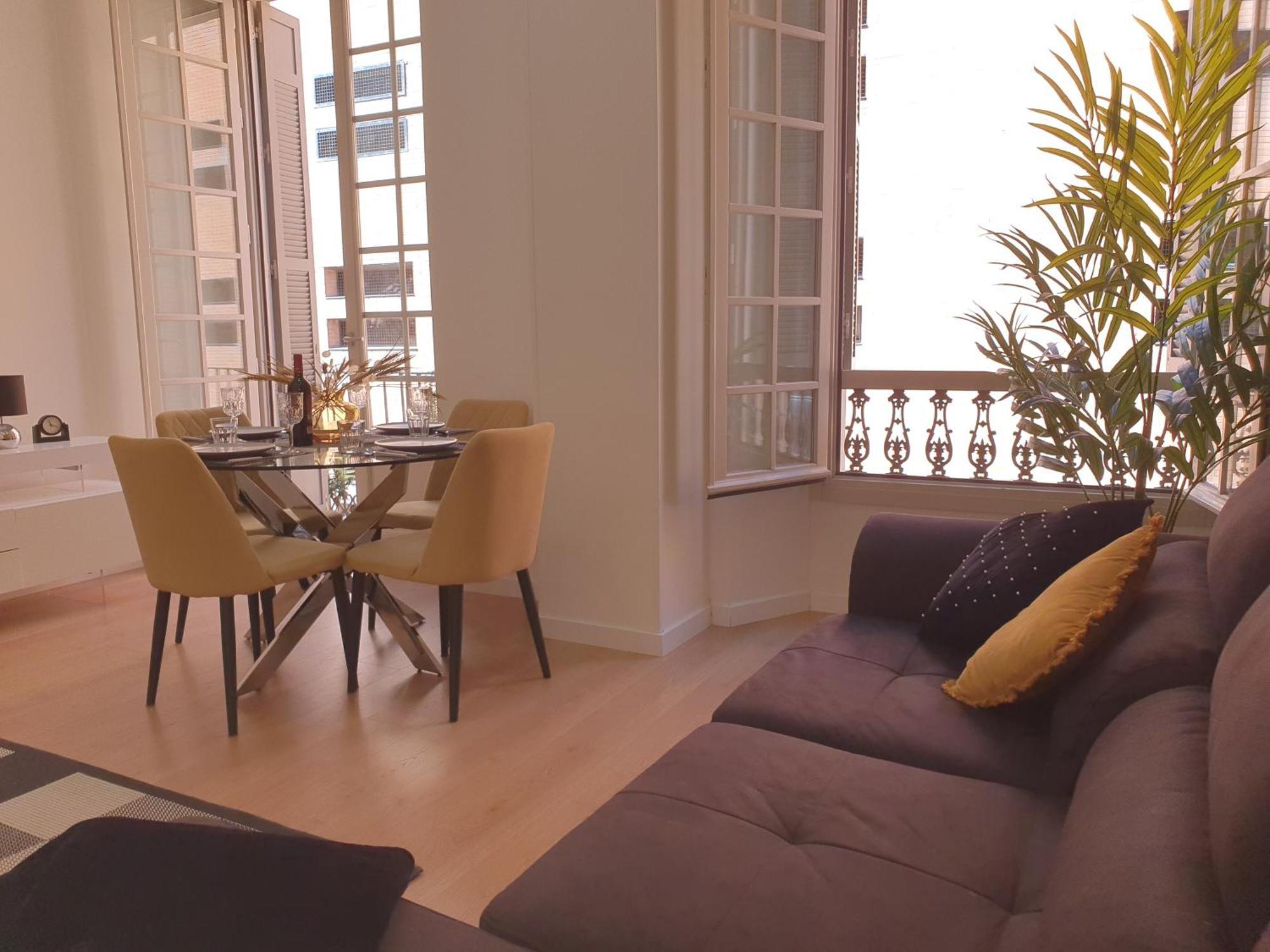 Beautiful Historic Center Apt! Малага Экстерьер фото