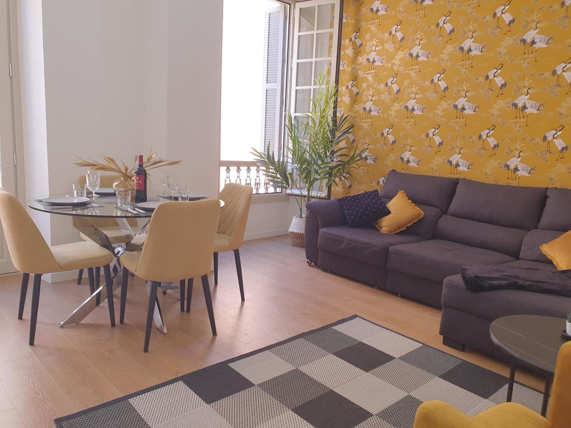 Beautiful Historic Center Apt! Малага Экстерьер фото